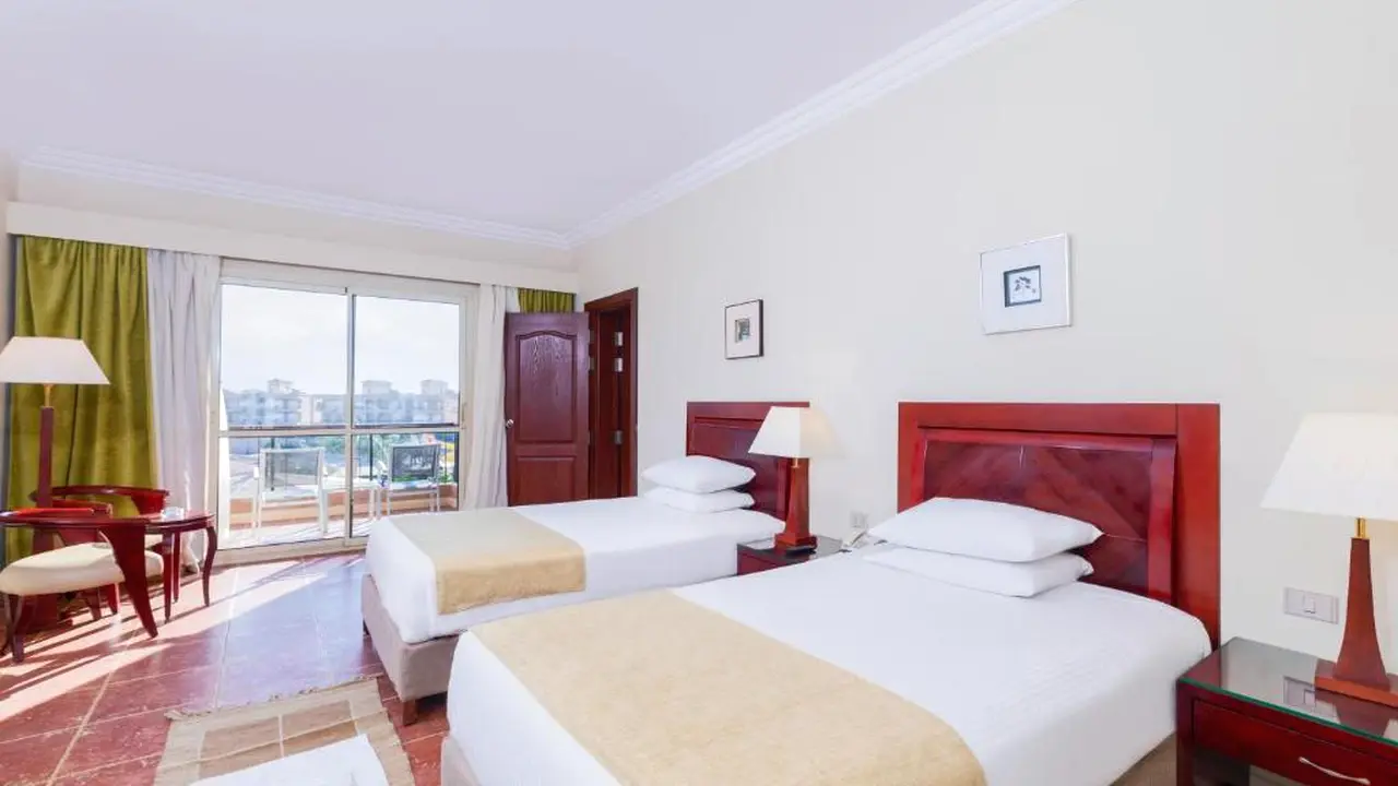 الفندق كورال سي بيتش & أكوا بارك - العين السخنة